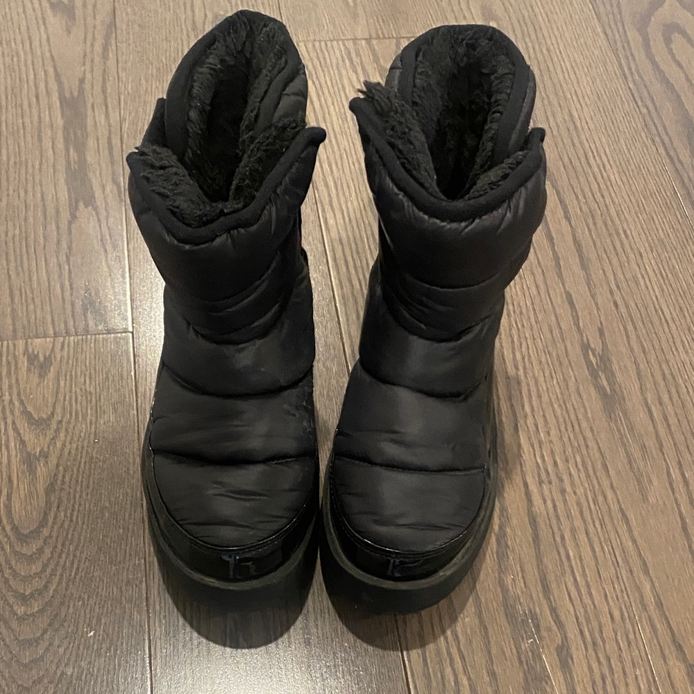 Women's Black Winter Boots